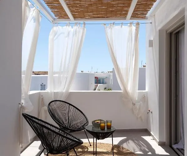 Celia * Naousa (Paros)