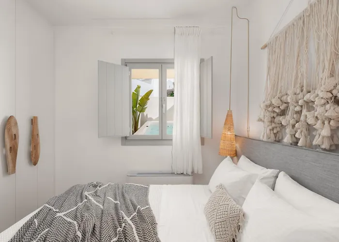 Villa Celia Naousa (Paros)