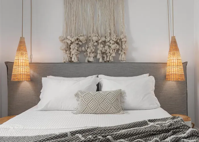 Celia * Naousa (Paros)