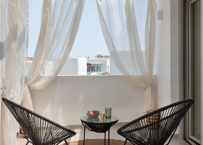 Celia * Naousa (Paros)