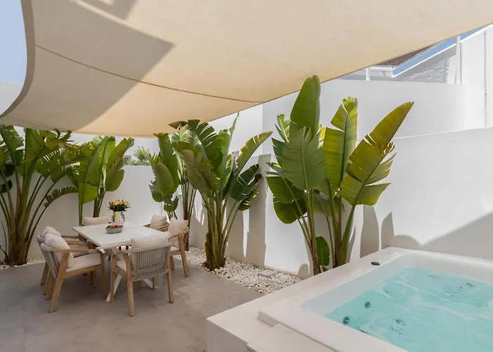 Celia Naousa (Paros)